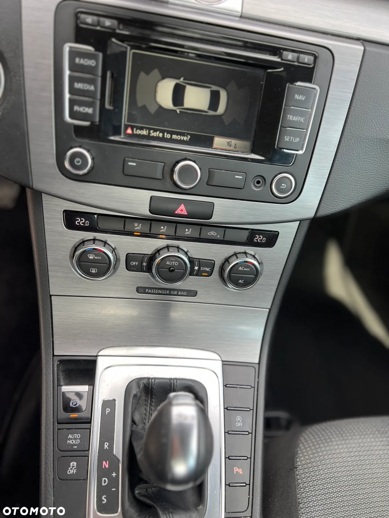 Volkswagen Passat 2.0 TDI DSG BlueMotion Technology Comfortline - 14