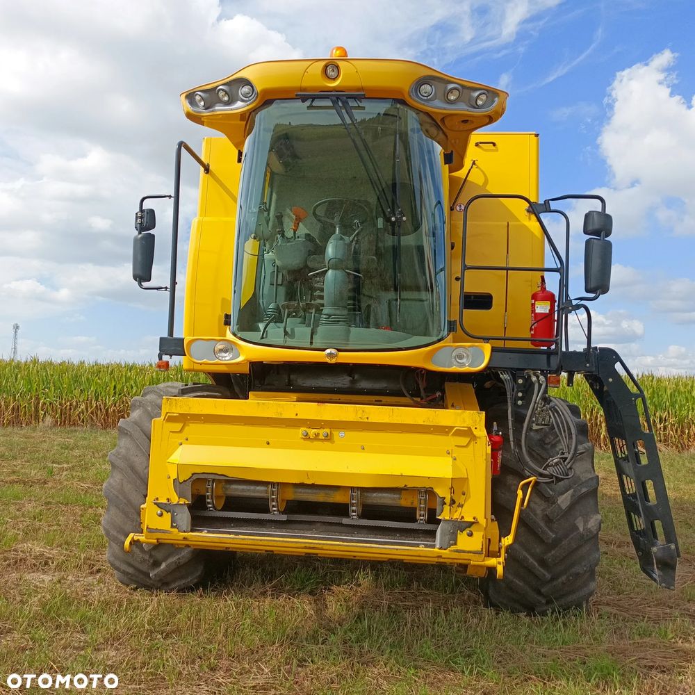 New Holland CSX 7080 - 3