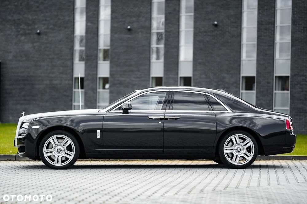 Rolls-Royce Ghost - 23