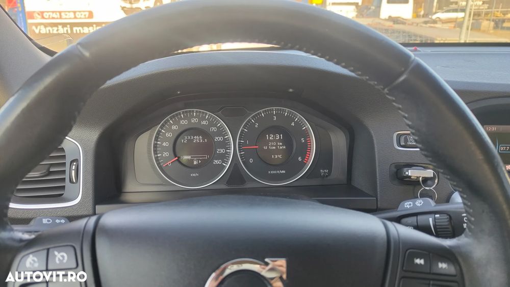 Volvo V60 D3 Momentum - 7