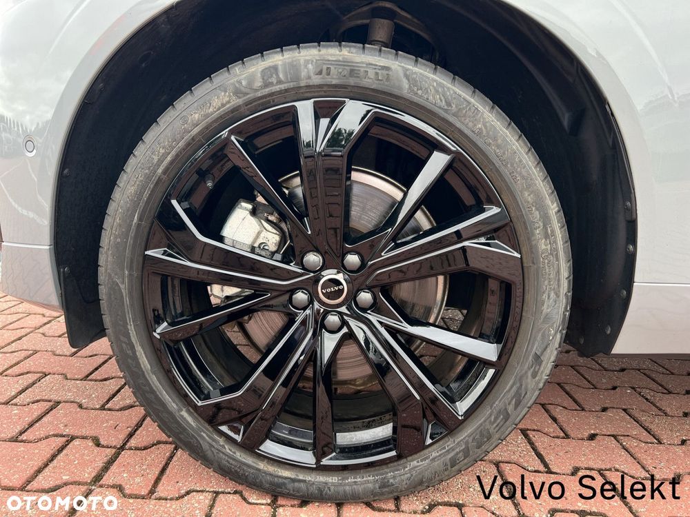 Volvo XC 60 T6 AWD Recharge Plus Black Edition - 23