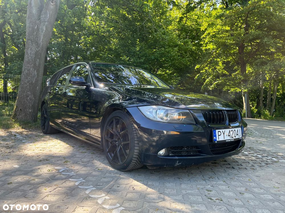 BMW Seria 3 335xi - 22