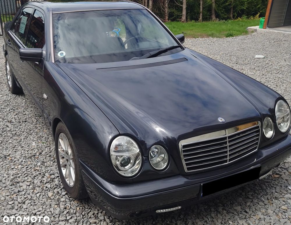 Mercedes-Benz Klasa E - 2