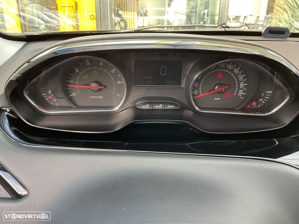 Peugeot 208 1.2 VTi Active - 24