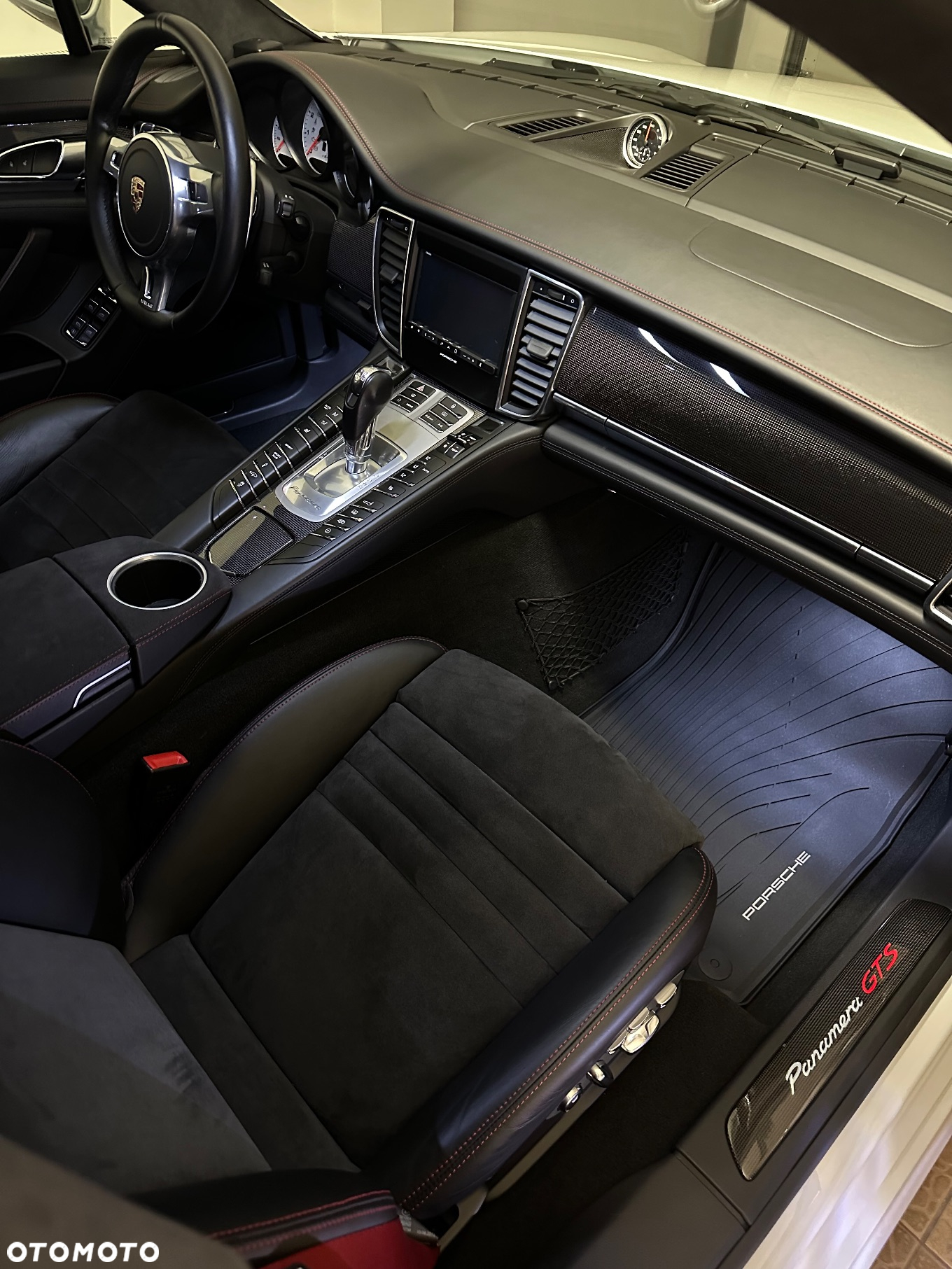 Porsche Panamera GTS - 30