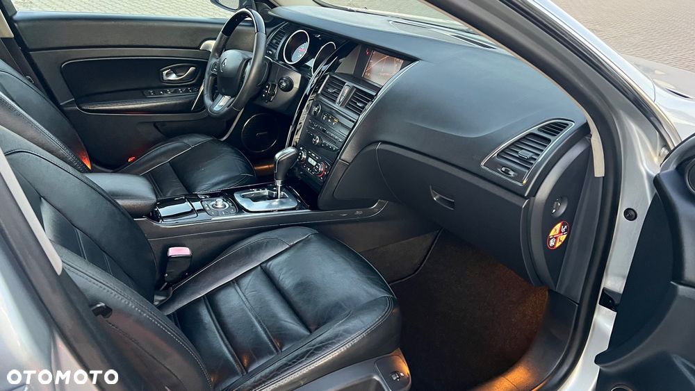 Renault Latitude 2.0 dCi Initiale - 25