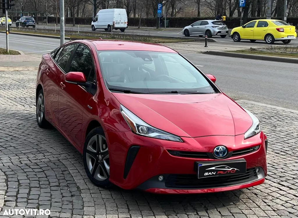 Toyota Prius Hybrid Executive - 11