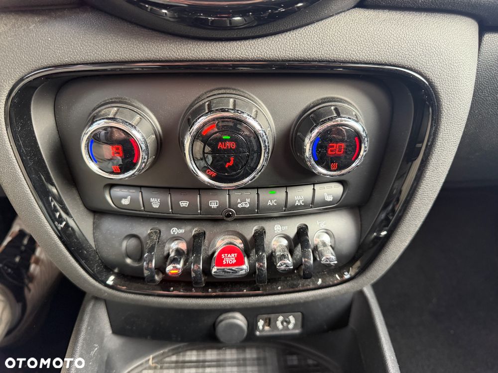 MINI Clubman Cooper - 16