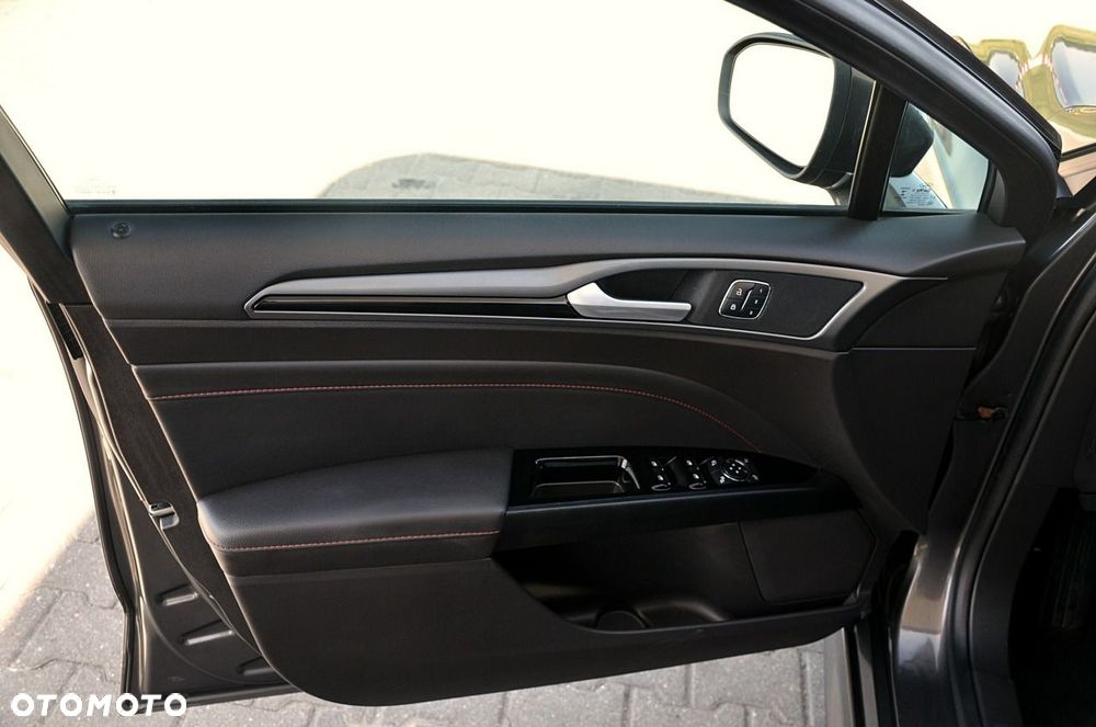 Ford Mondeo - 13