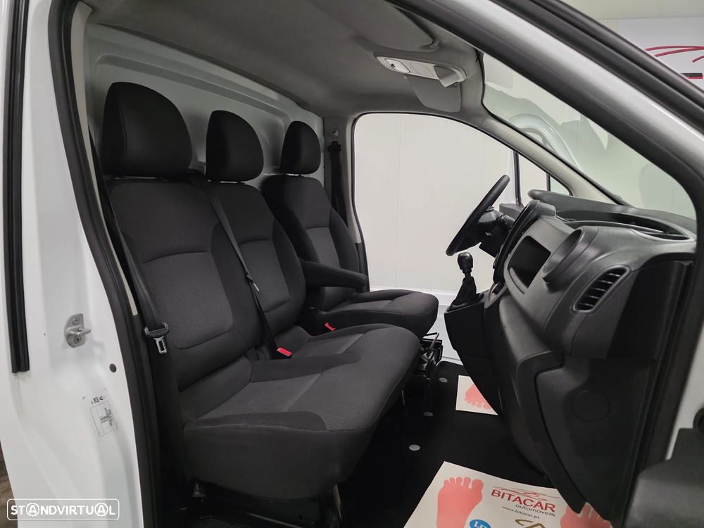Renault TRAFIC 2.0 DCI 120CV IVA DEDUTIVEL - 40