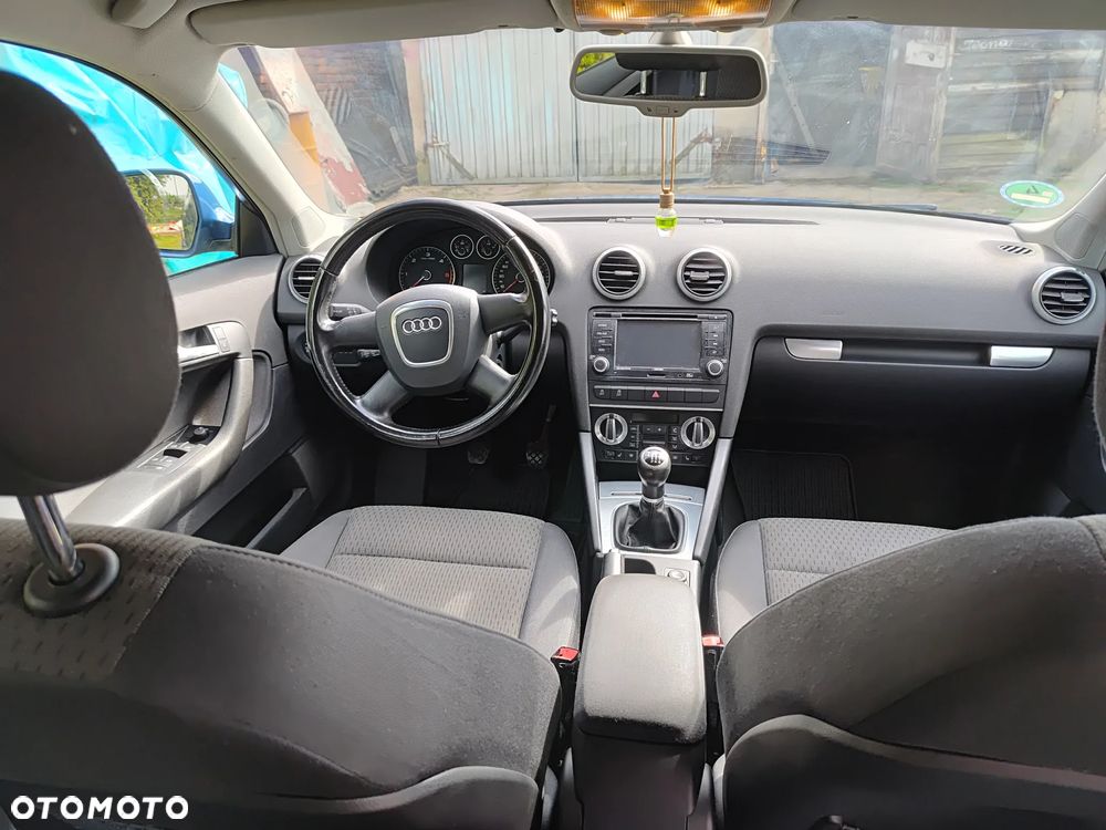 Audi A3 Sportback 2.0 TDI DPF Ambiente - 6