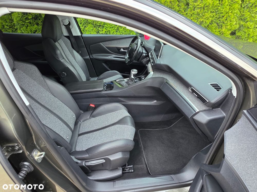 Peugeot 3008 - 22