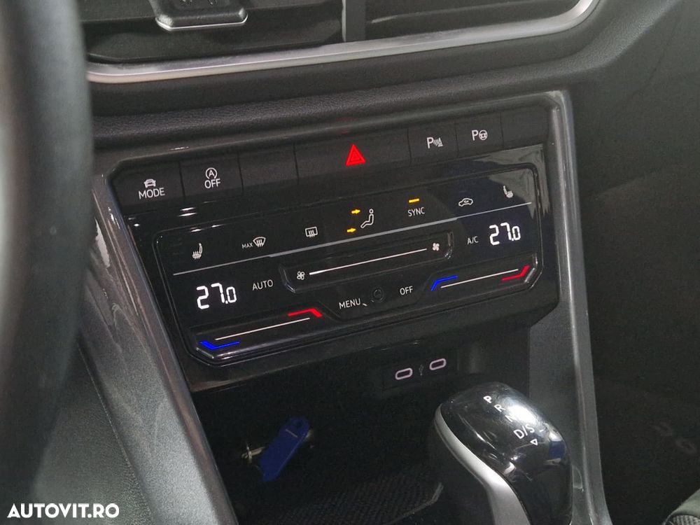 Volkswagen T-Roc - 24