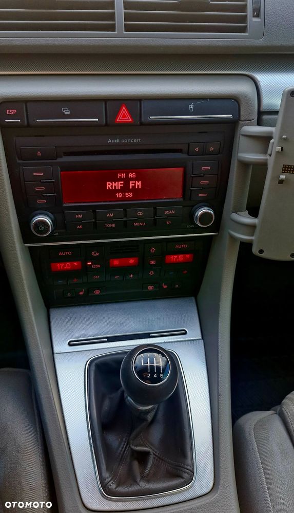 Audi A4 Avant 2.0 TDI - 15