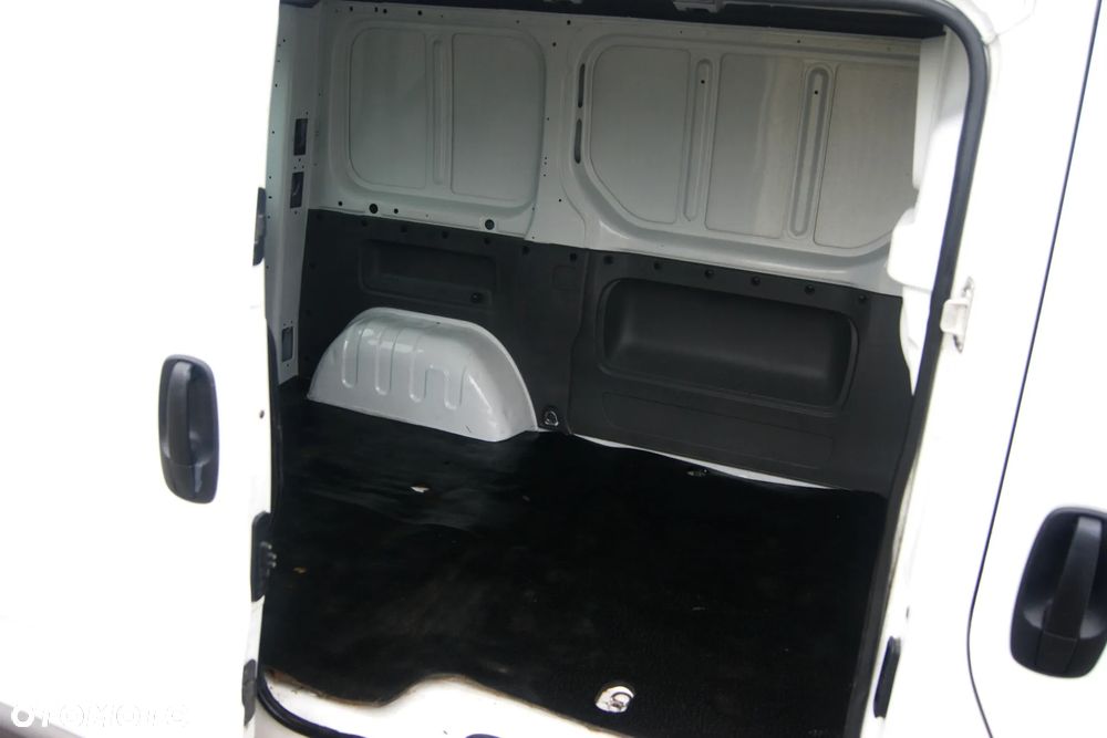 Renault TRAFIC - 26