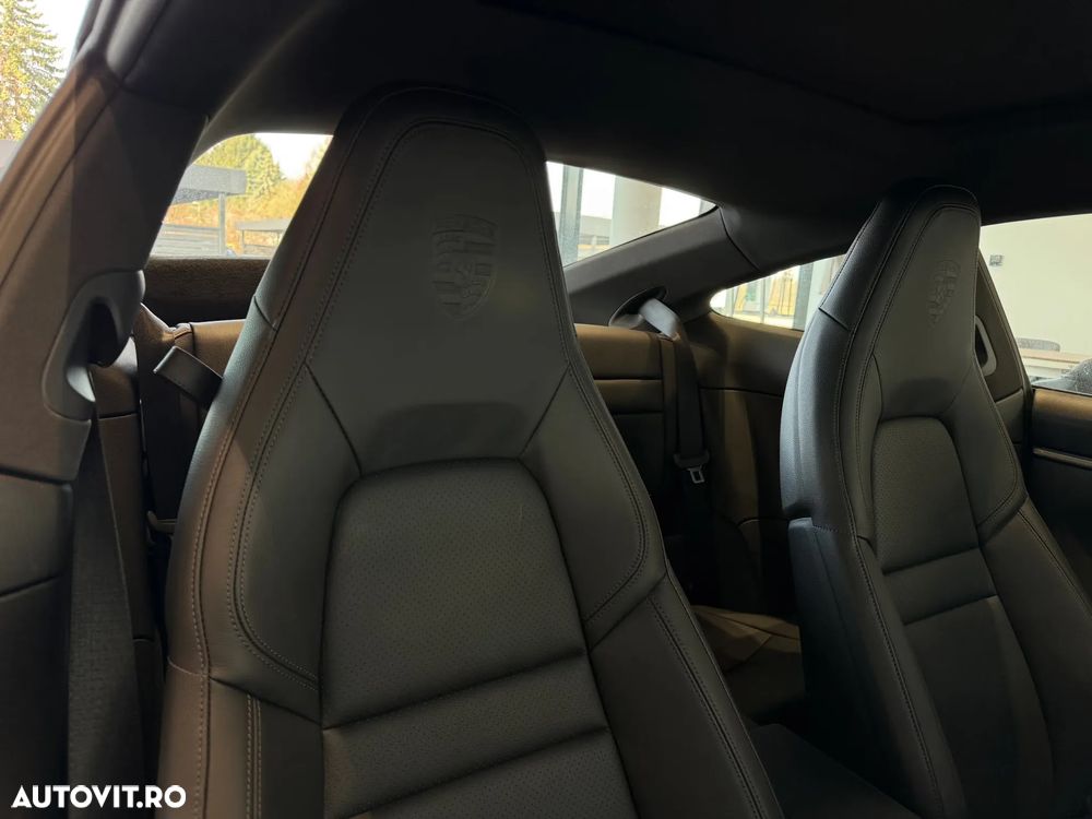 Porsche 911 Carrera PDK - 11