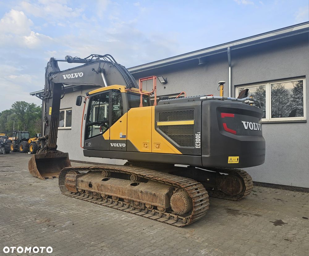 Volvo EC 300EL - 5