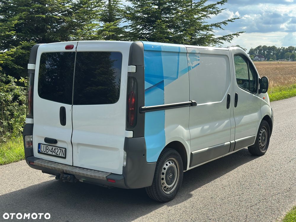 Opel Vivaro - 8