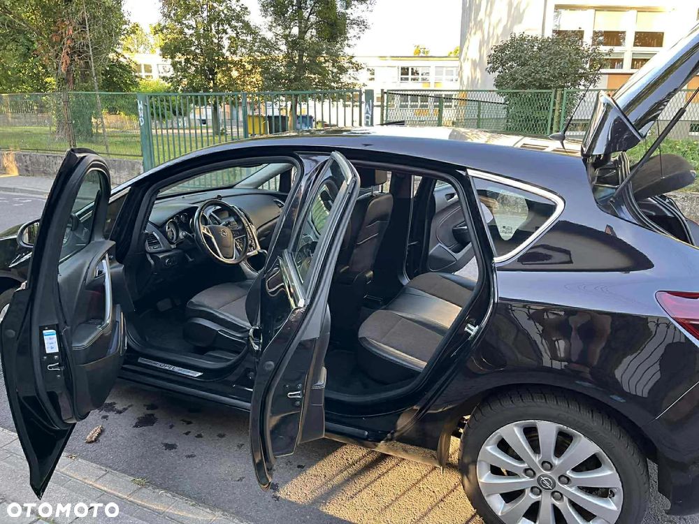 Opel Astra IV 1.6 T Cosmo - 8