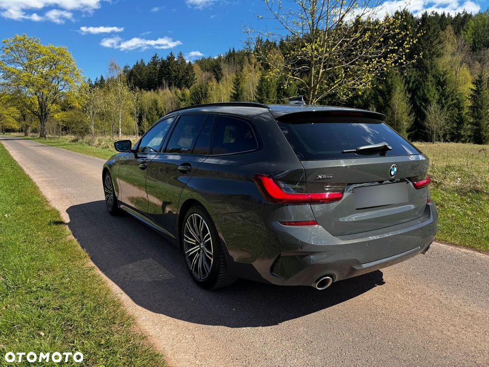 BMW Seria 3 320d xDrive M Sport - 5
