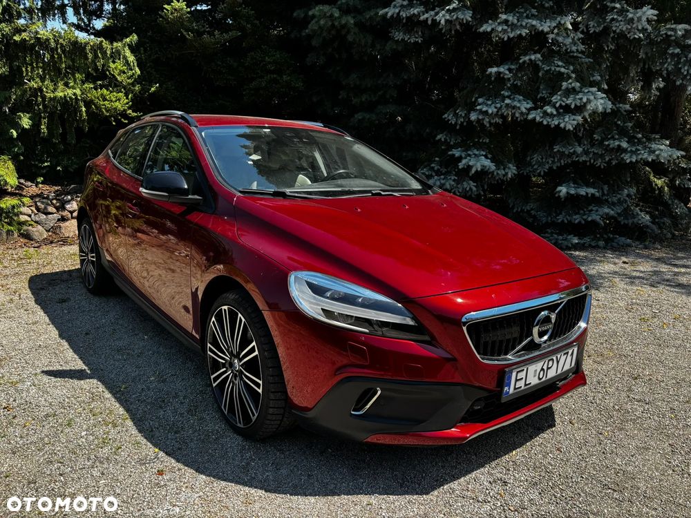 Volvo V40 Cross Country T4 Drive-E Momentum - 1