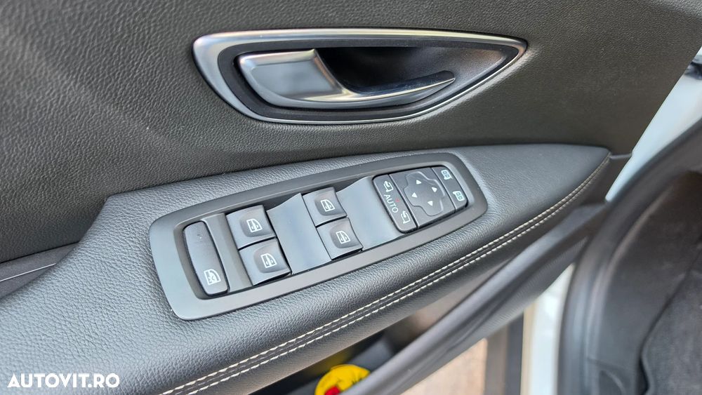 Renault Scenic ENERGY dCi 110 LIMITED - 12
