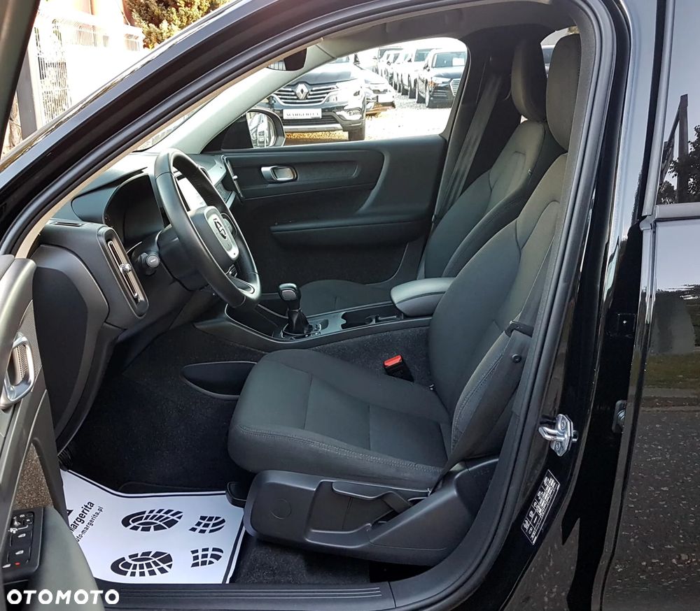 Volvo XC 40 D3 Momentum - 9