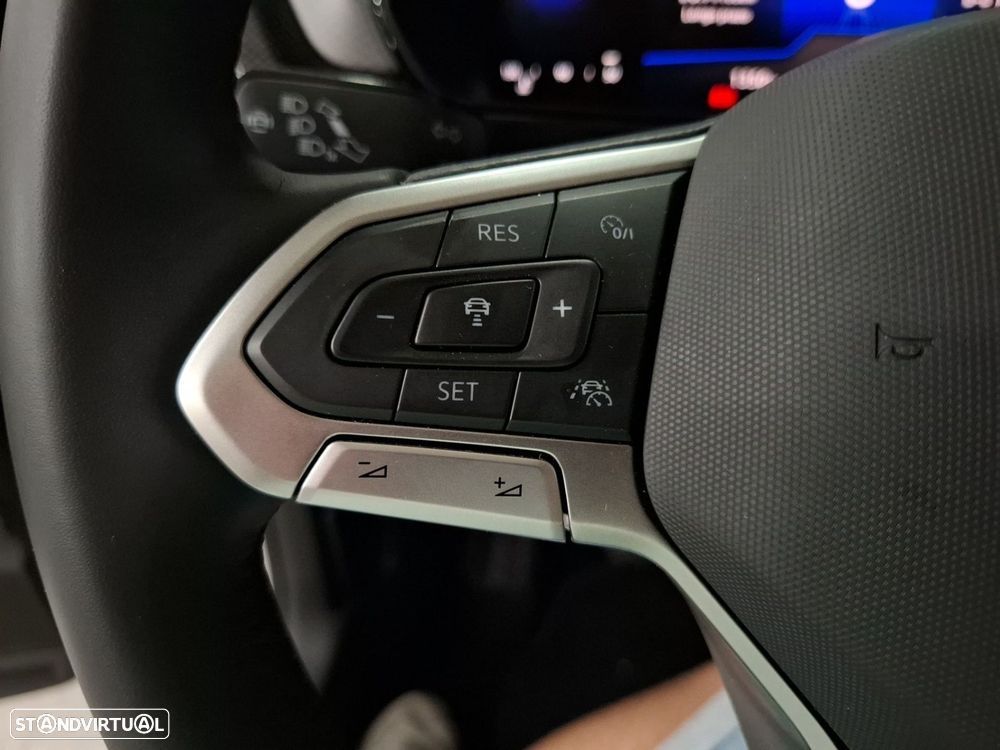 Volkswagen T-Cross 1.0 TSI Urban — fotografia 16