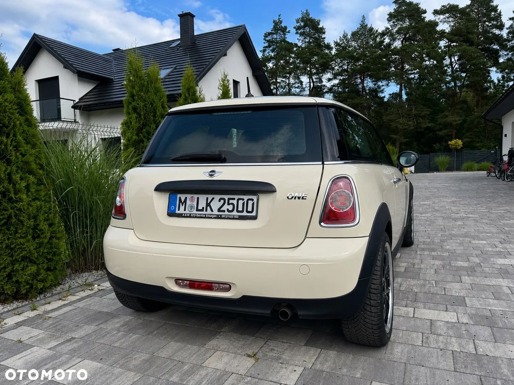 MINI ONE - 12