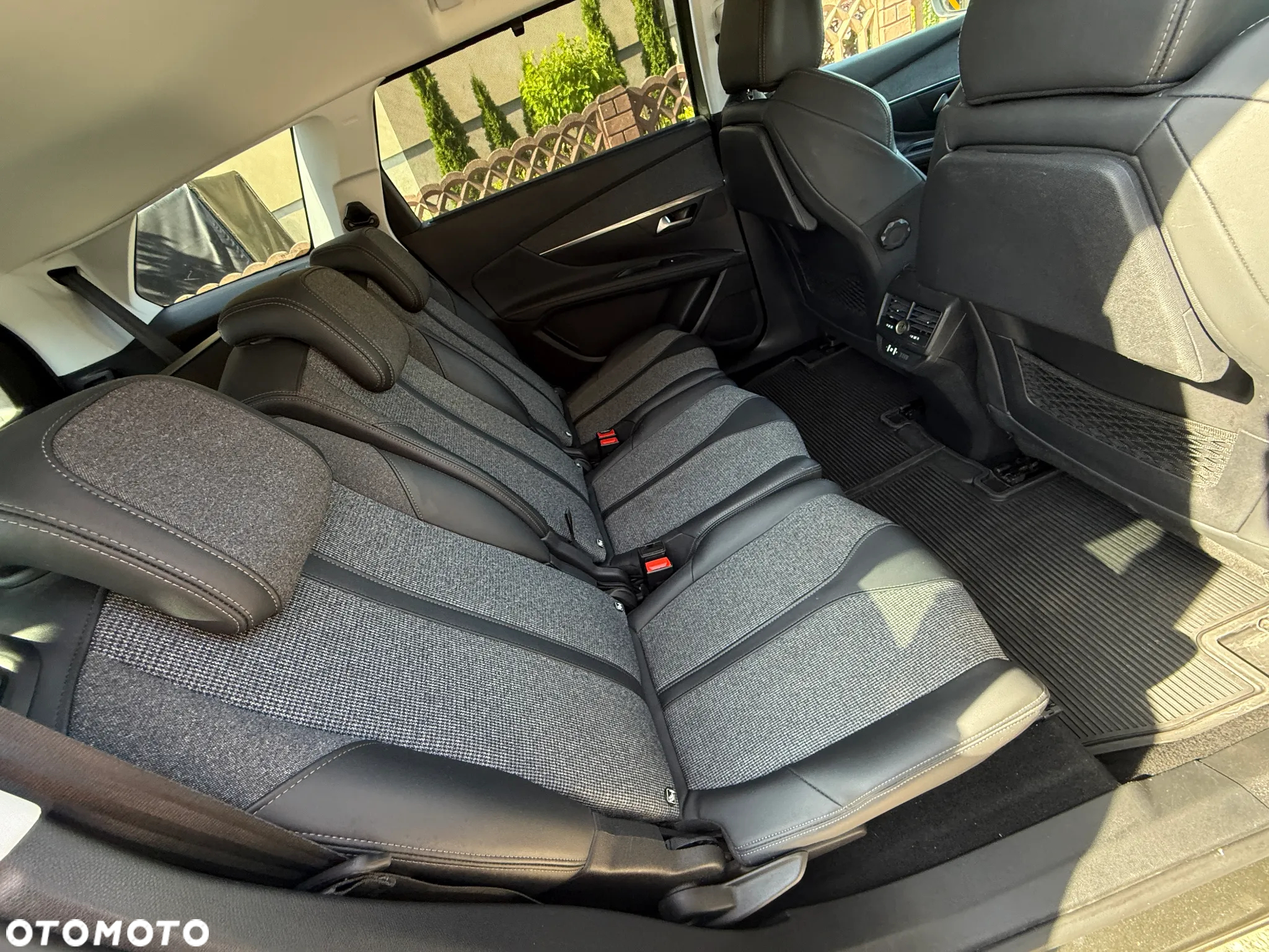 Peugeot 5008 1.5 BlueHDI Allure S&S - 28