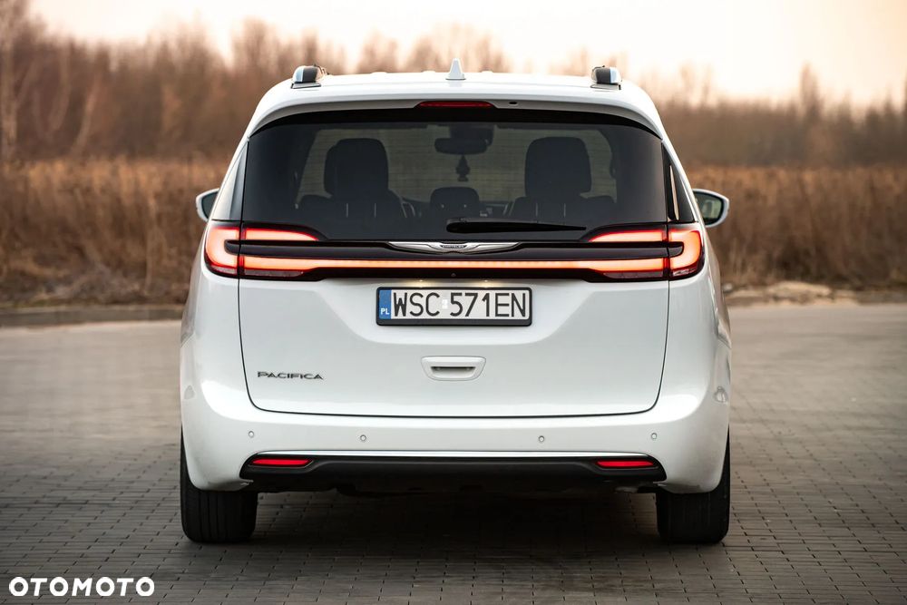 Chrysler Pacifica - 6