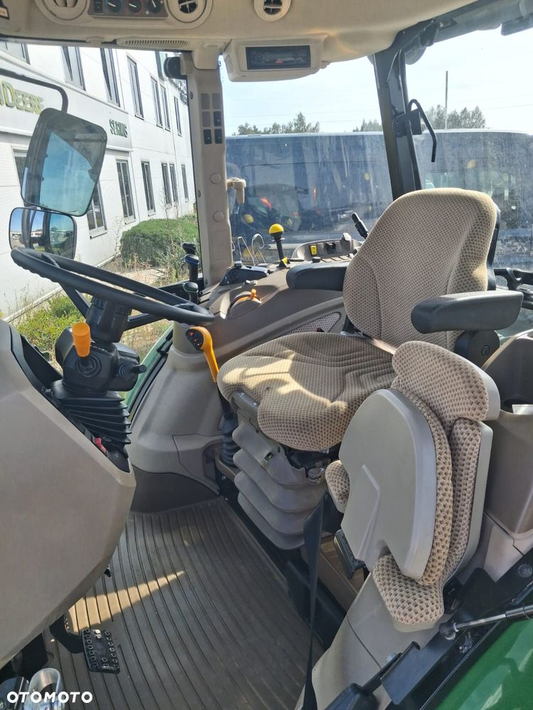 John Deere 5100M - 11
