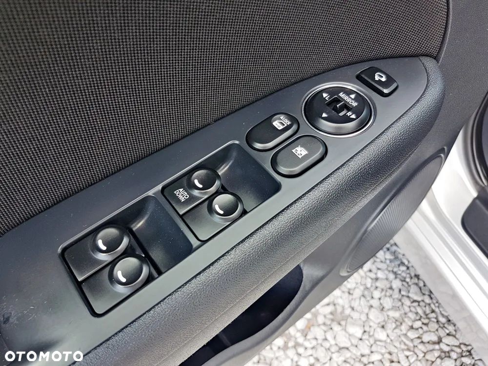 Hyundai i30 i30cw 1.4 UEFA EURO 2012 Edition - 14