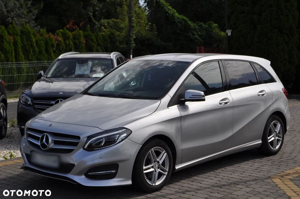 Mercedes-Benz Klasa B 200 7G-DCT UrbanStyle Edition - 1