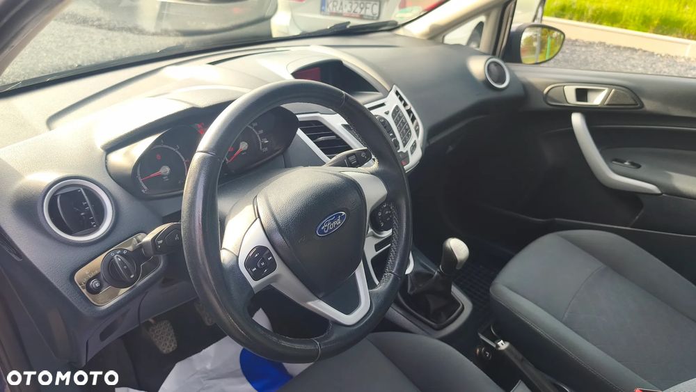Ford Fiesta 1.25 Champions Edition - 14