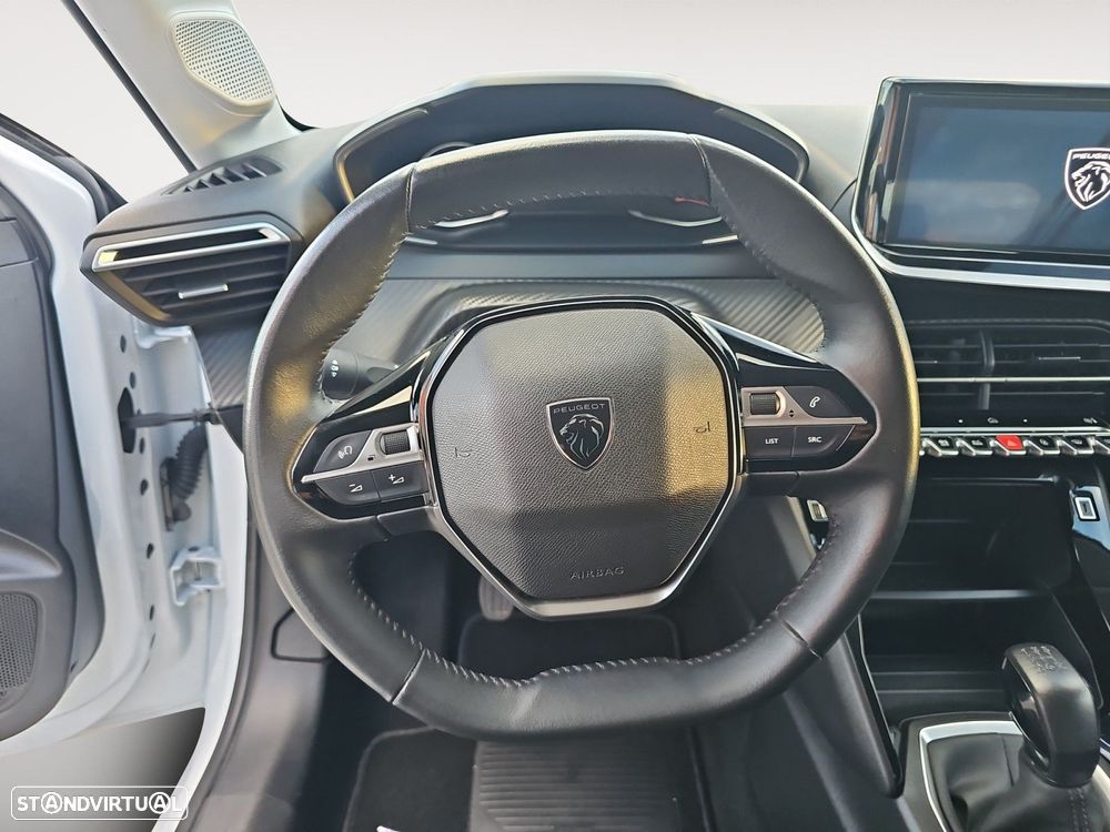 Peugeot 208 1.2 PureTech Active - 12