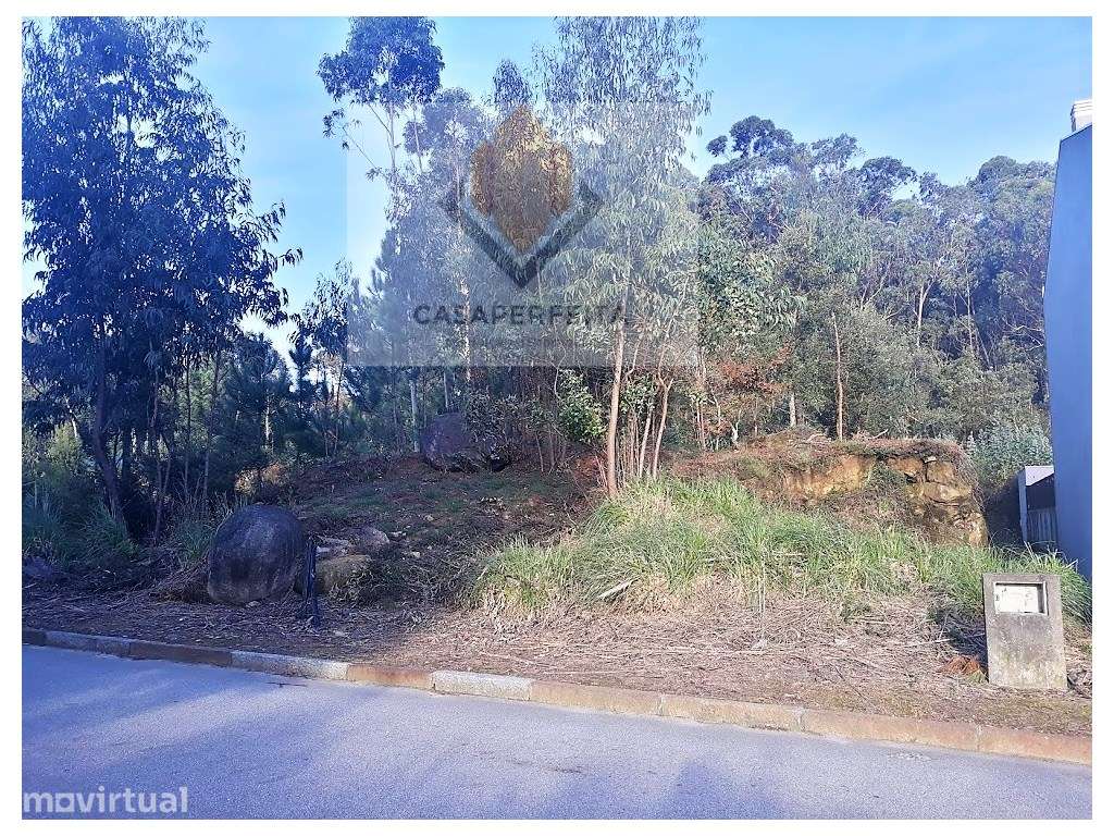 Lote de Terreno para construção de Moradia de 4 Frentes - Grande imagem: 2/3