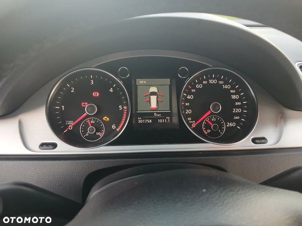 Volkswagen Passat - 6