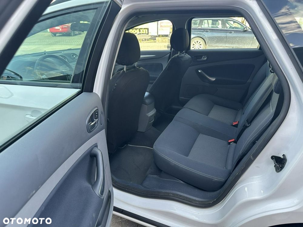 Ford Mondeo - 11