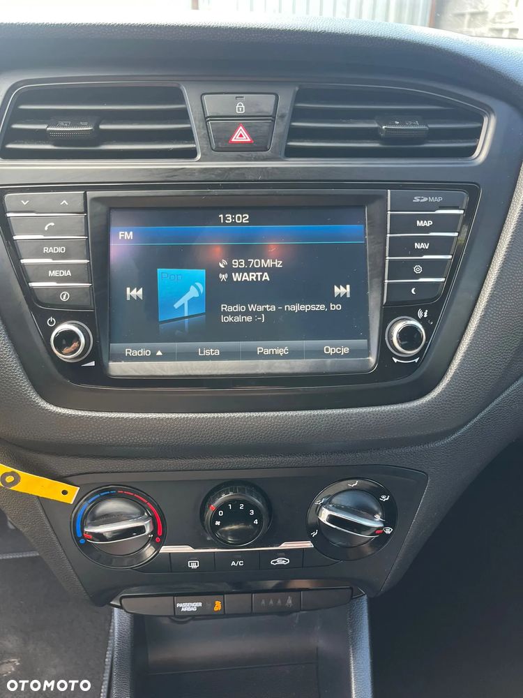 Hyundai i20 - 17