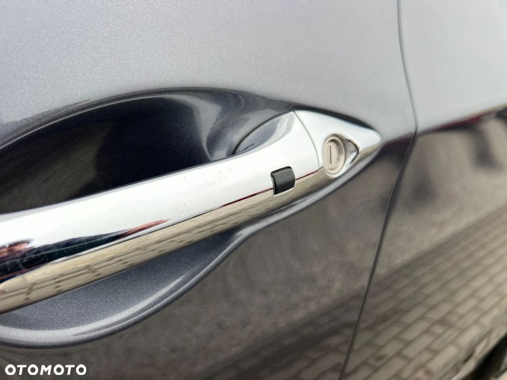 Hyundai i30 1.6 CRDi Automatik Style - 9