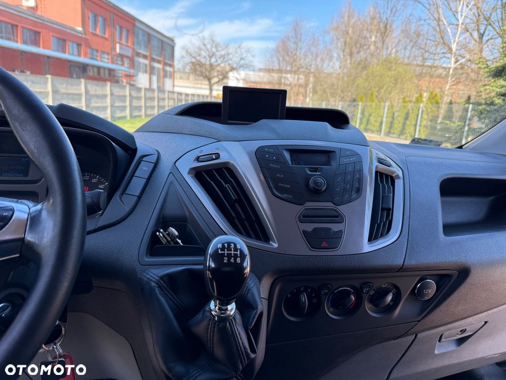 Ford TRANSIT CUSTOM - 9