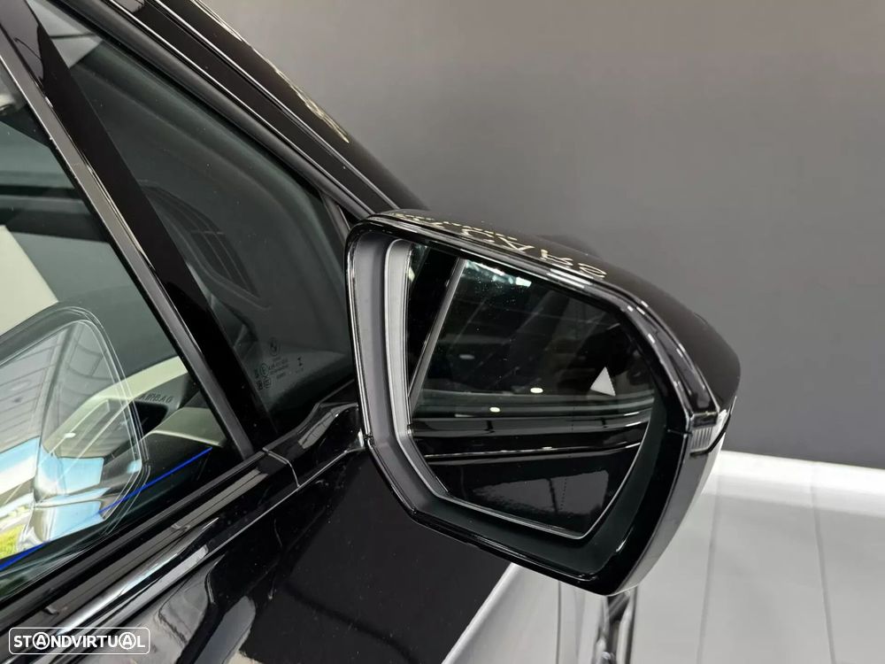 BMW ix xDrive 40 Pack Desportivo - 31