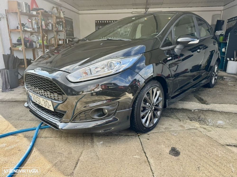 Ford Fiesta 1.5 TDCi STLine - 23