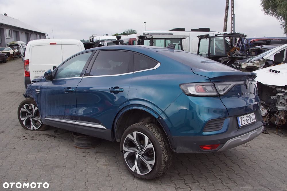 Auto na części - Renault Arkana Lift 1.3 TCE 140 KM H5H490 DW5007 TERRF 2024R Silnik Skrzynia Drzwi Błotnik Zderzak Klapa Lampa Lusterko Klamka Szyba Deska Kokpit Sterownik Moduł Czujnik Licznik Wyświetlacz Panel Kierownica - 4