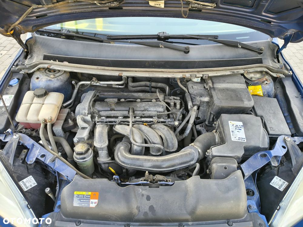 Ford Focus 1.6 Ambiente - 22