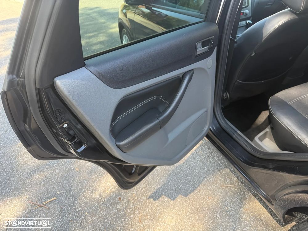 Ford Focus SW 1.6 TDCi Titanium - 11