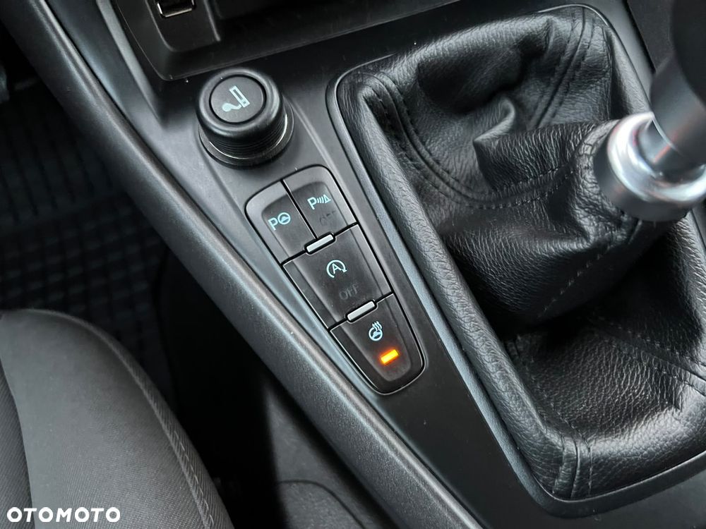 Ford Focus - 28