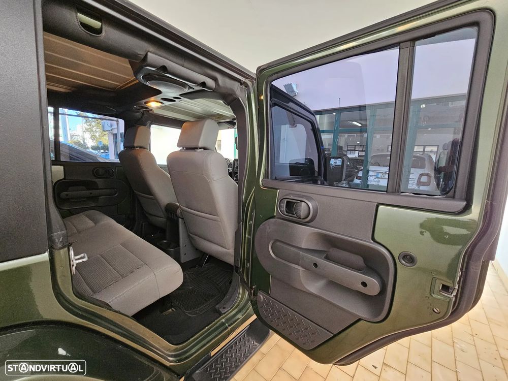 Jeep Wrangler Unlimited 2.8 CRD MTX Sahara Limited - 27