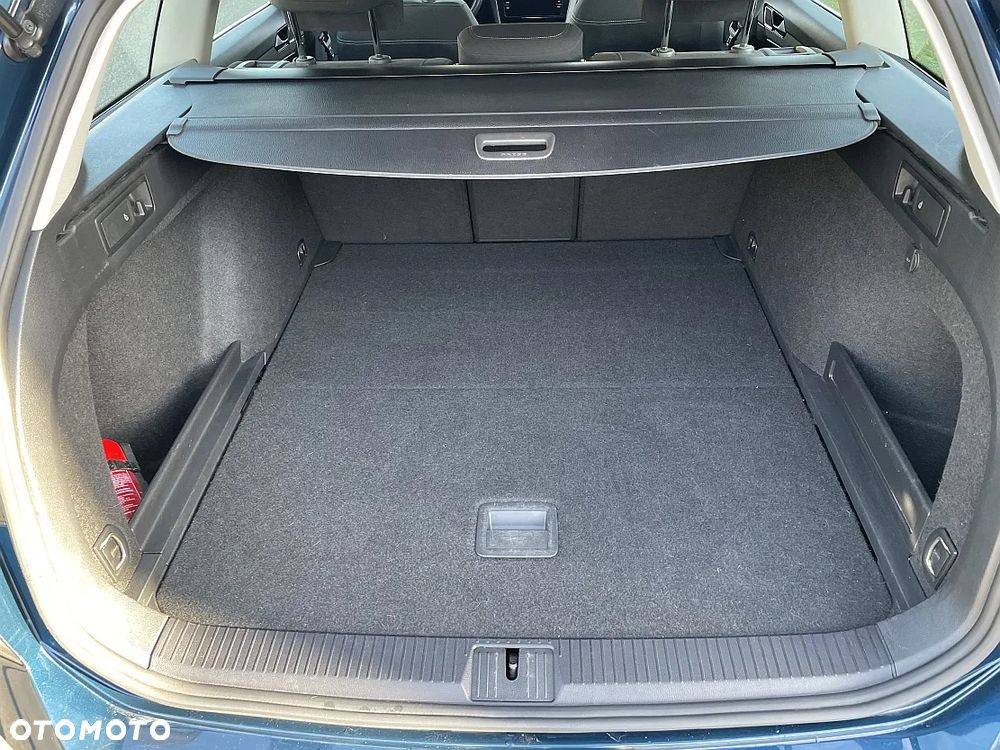 Volkswagen Passat 2.0 TDI EVO Business DSG - 32